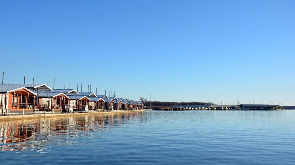 Lake Texoma floating cabins